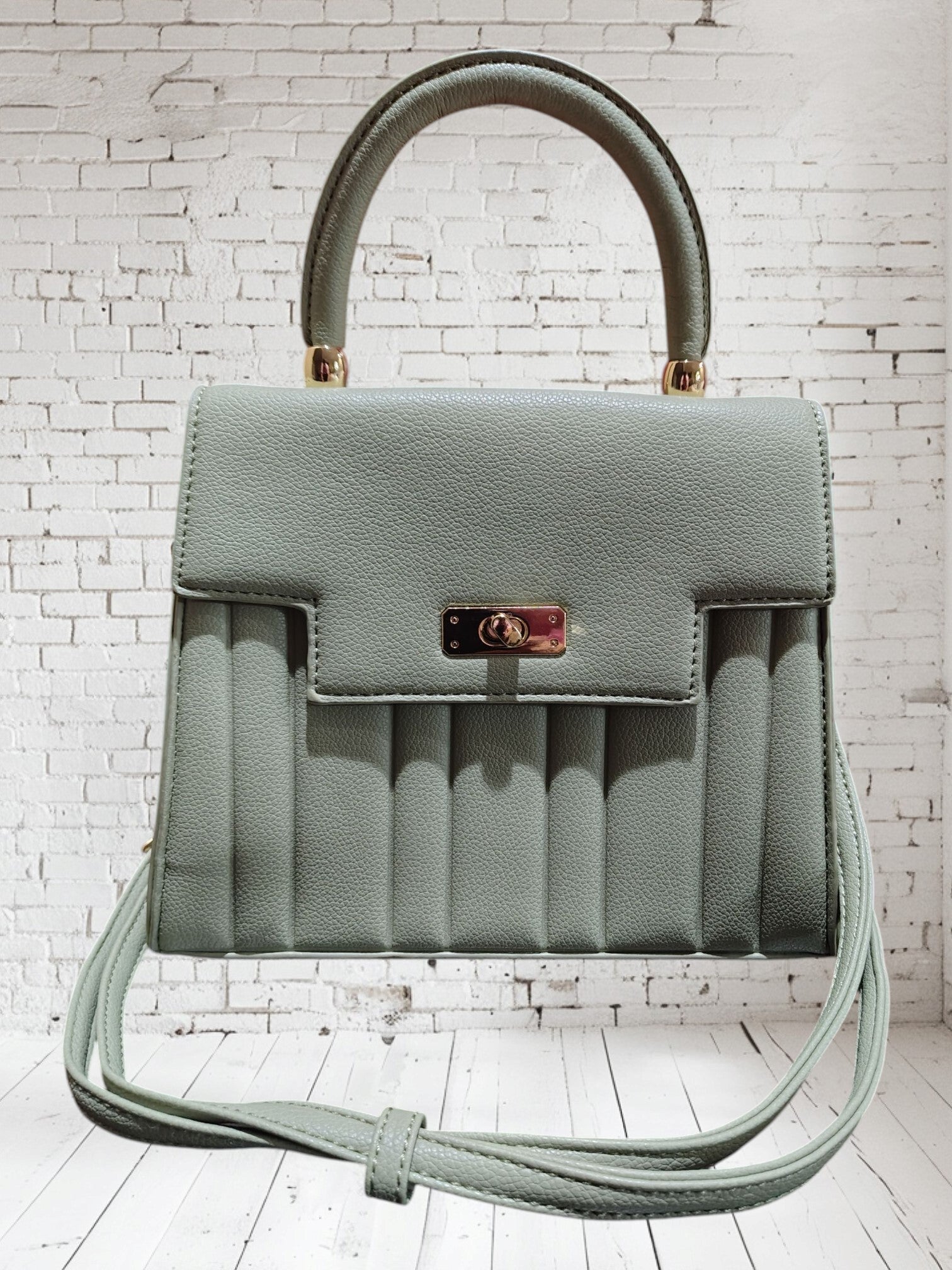 “Verde Poise” Handbag