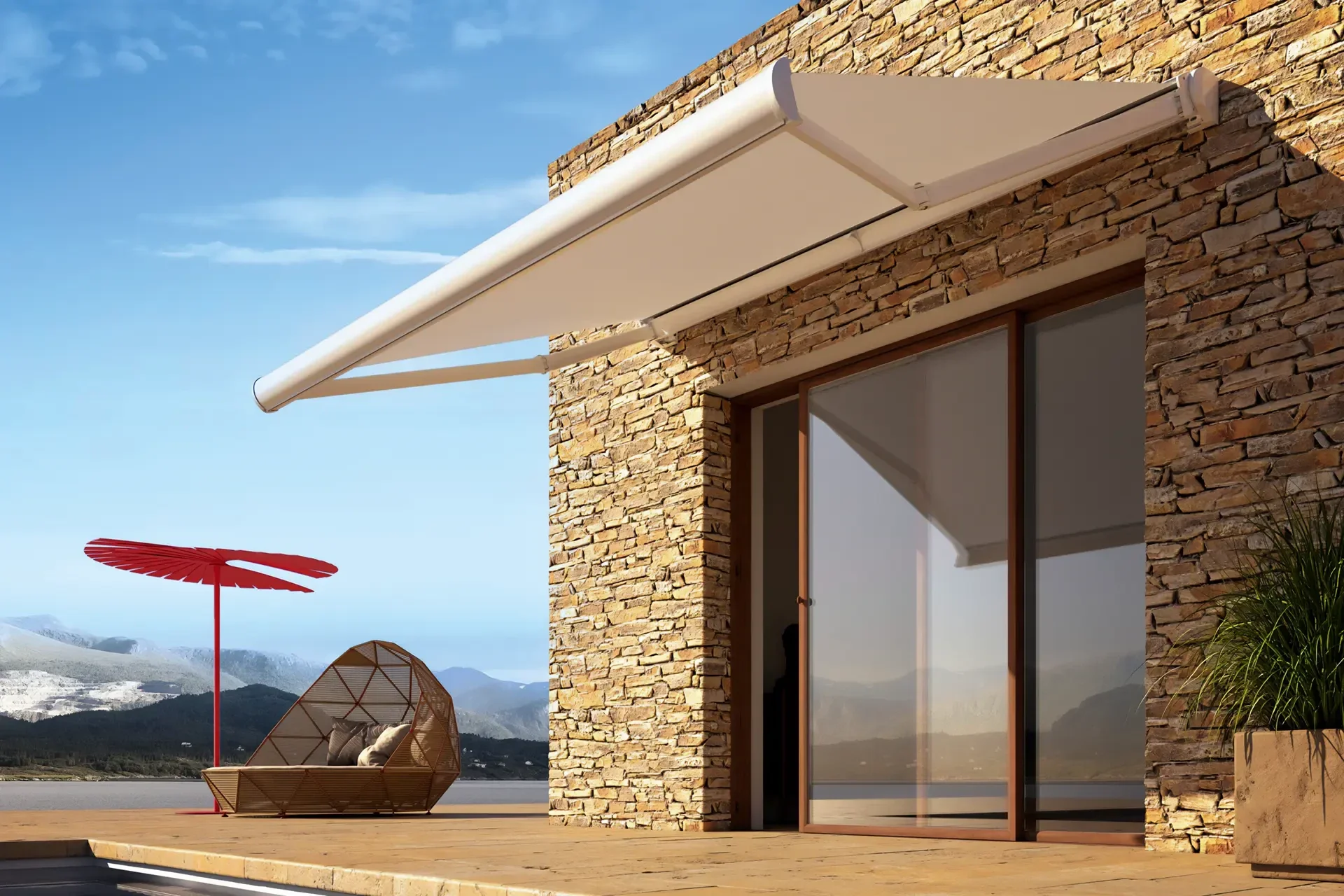 alt="Tenda a bracci motorizzata con sensore vento e sole"