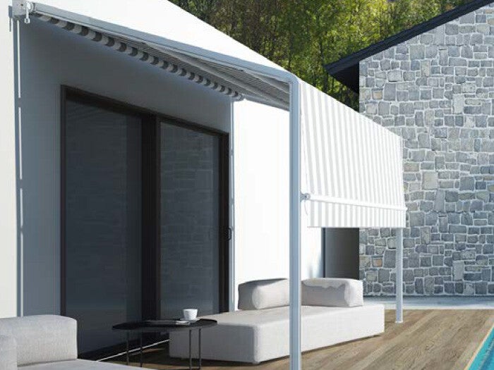 alt="Tenda a cappanno con tessuto acrilico beige per copertura pergolato"