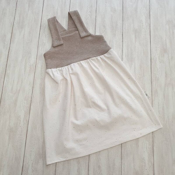 Latzkleid beige mit kleinen Punkten Gr. 122