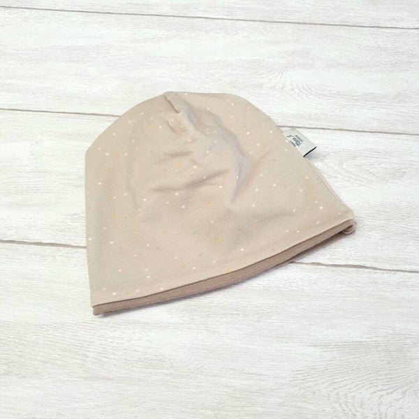 Beanie beige mit Punkten - zweilagig KU 46-48