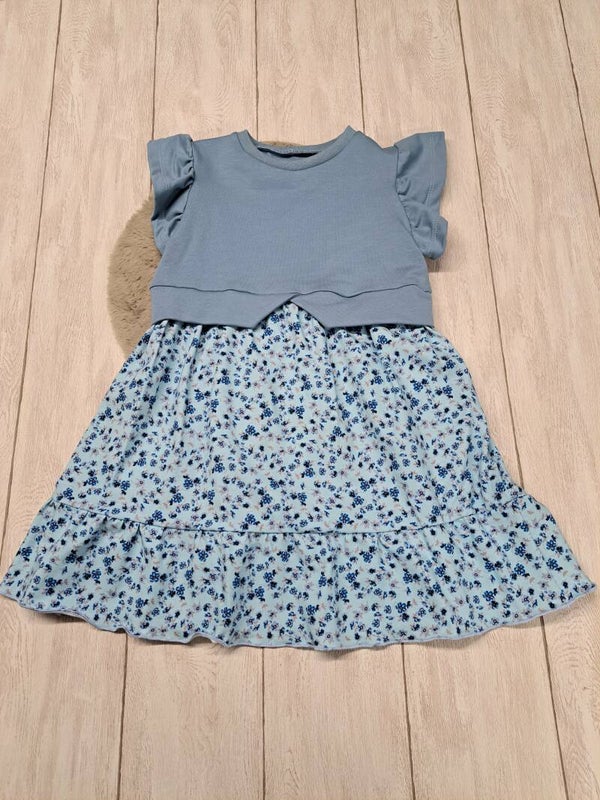 Sommerkleid hellblau Gr. 104