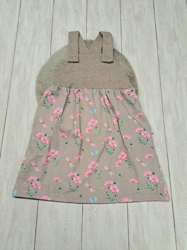 Latzkleid Blumen Haselnuss Gr. 110