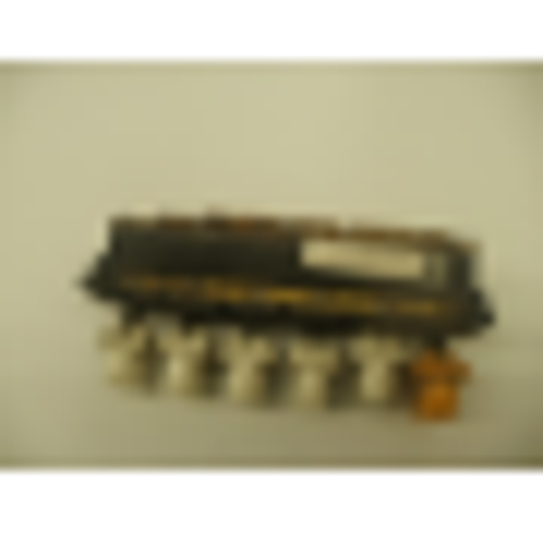 T.nr. 1974981 Miele drukschakelaar set voor W726