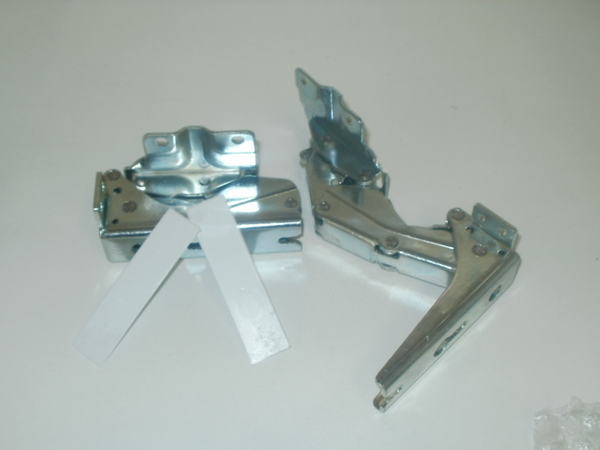 Bosch Siemens  Neff  Gaggenau AEG Miele  scharnieren inbouwkoelkast of inbouwvrieskast. Art: 481147 of 492680