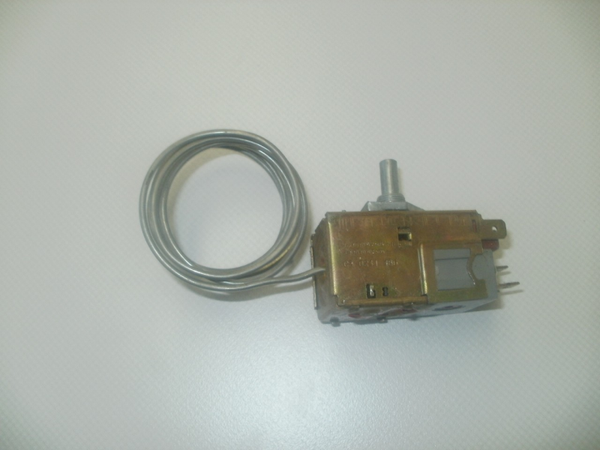 Bauknecht Whirlpool thermostaat  met 3 kontakten C3 0241 486. Art: 481927128523