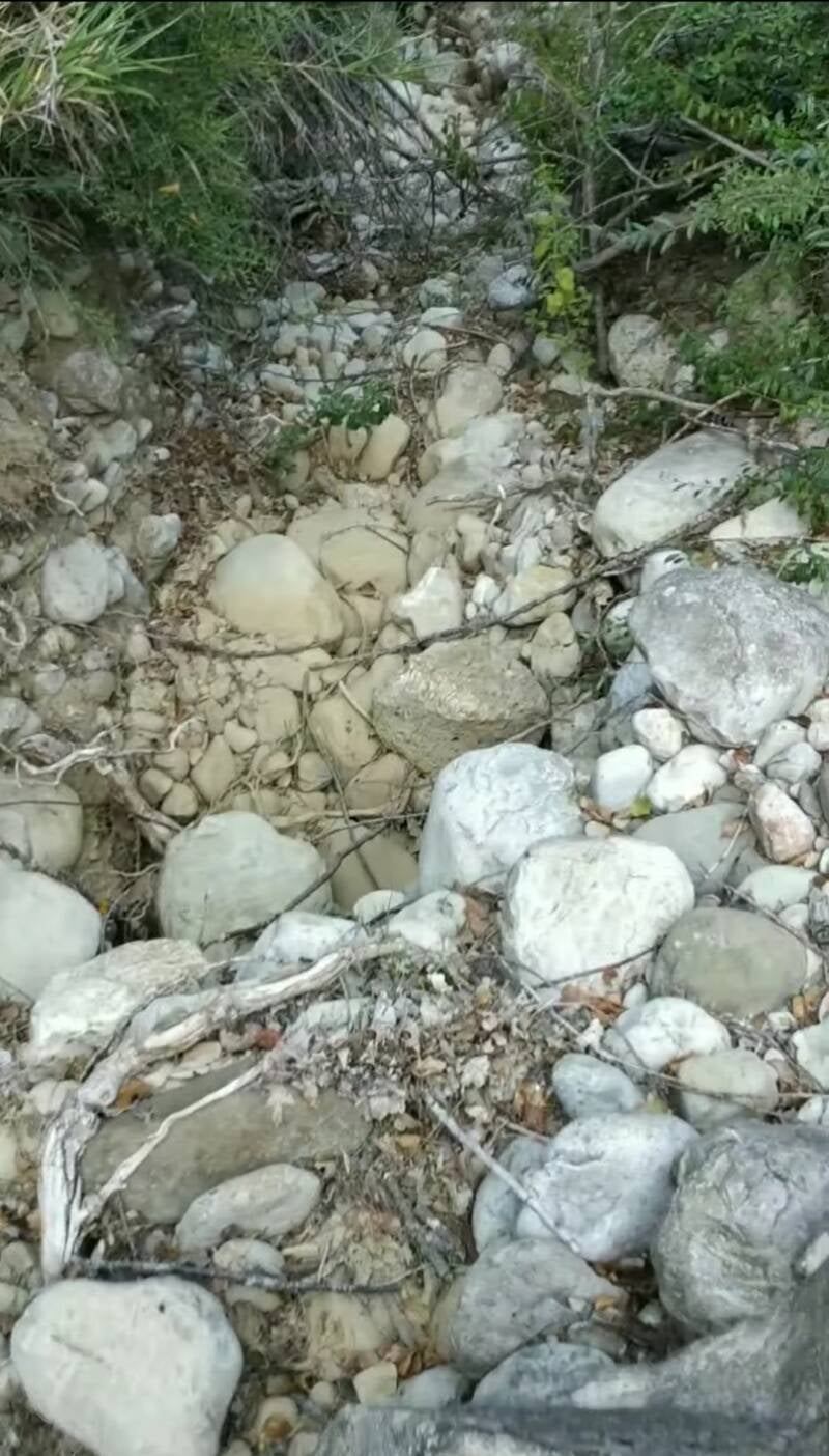 FOSSO ASCIUTTO CRISI IDRICA. "IL CIGLIO DI SCAVO-Dallo Strato Zero in Poi" SITO WEB A CURA DI ILARIA PETTINELLI