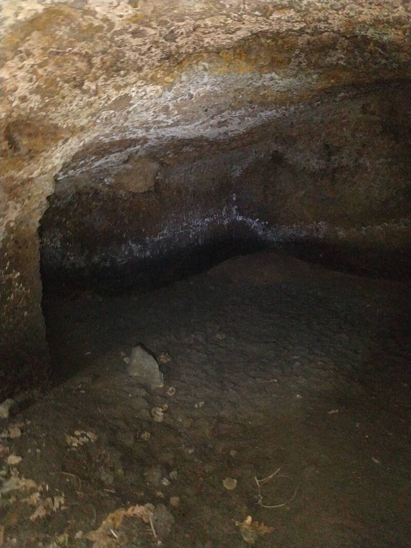 GROTTA SOMMERSA ATTO 2.  UNO DEI DUE ARCHETTI DIVISORI CHE IMMETTE NEL SECONDO VANOO C