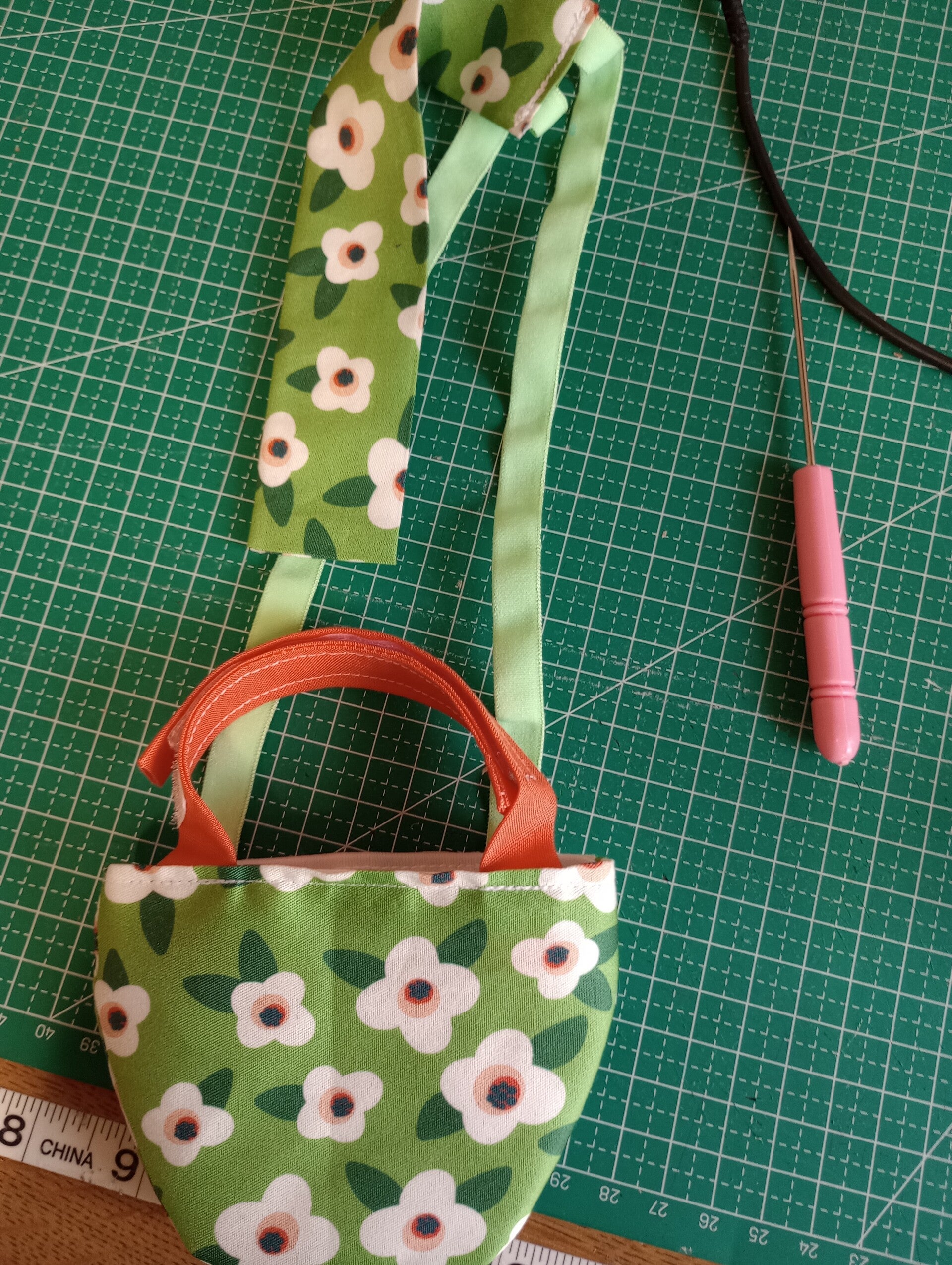 Tail Loop Diaper Medium