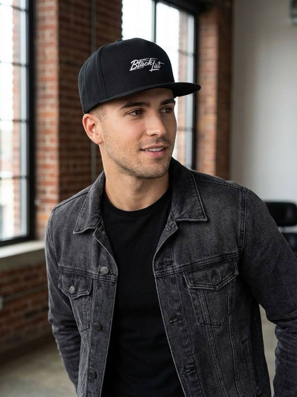 snapback cap