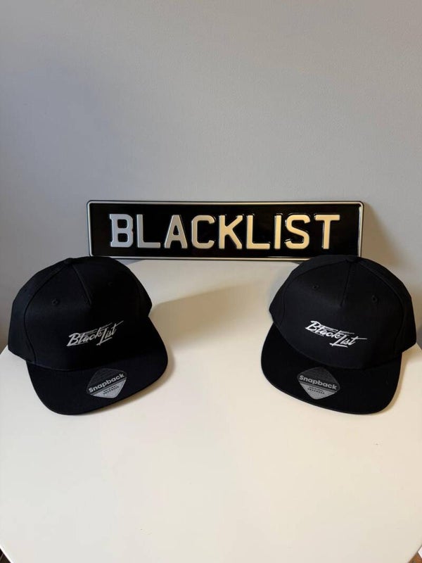 snapback cap