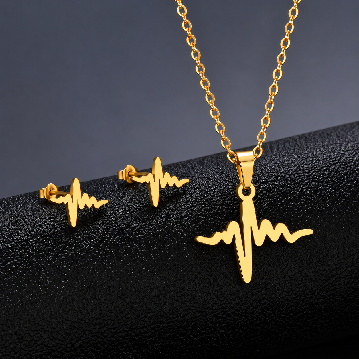 Heartbeat – Elegantes Herzschlag-Schmuckset in Goldfarben
