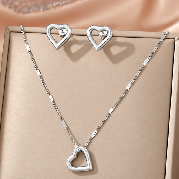 Silver Heart – Elegantes Herz-Schmuckset aus Edelstahl 316