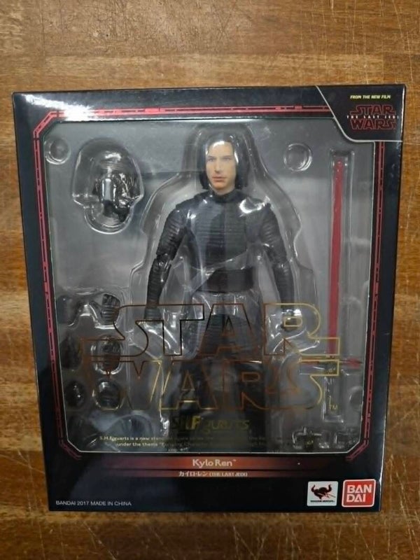 SH FIGUARTS - KYLO REEN - BANDAI 2017 - STAR WARS