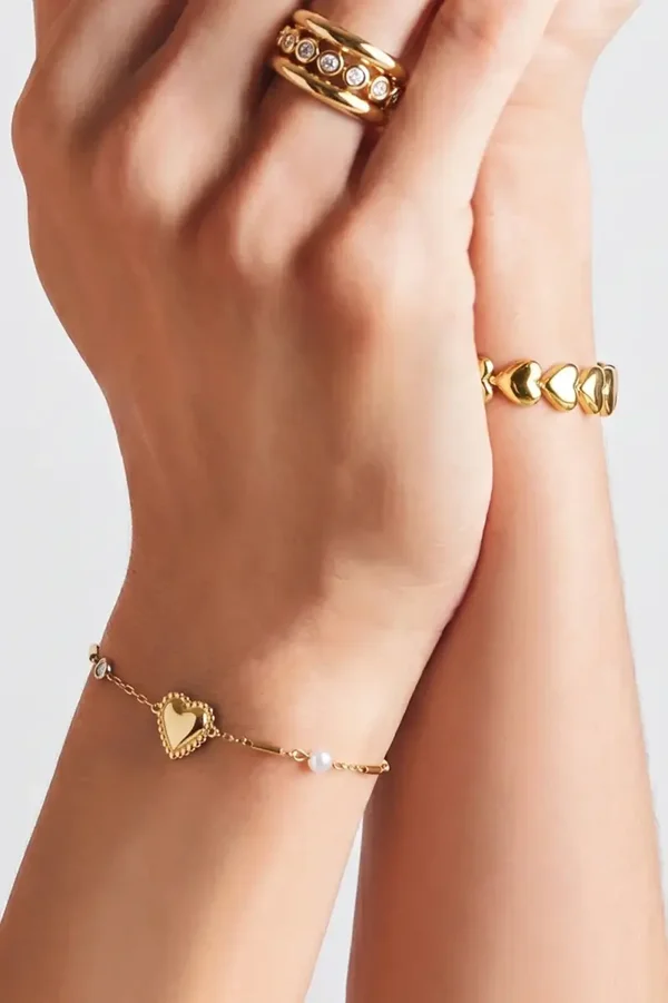 Armband met parel, steen en opvallend hart
