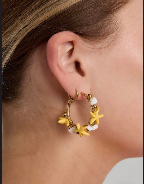 Hoop earrings with starfish and gold beads