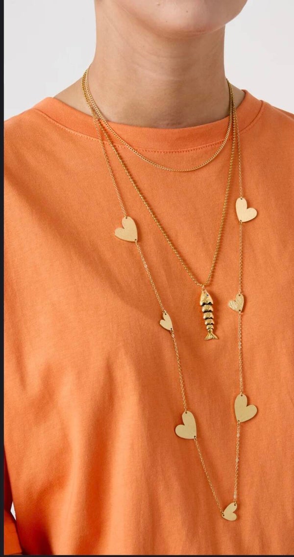 Lange ketting met hartjes in verschillende maten