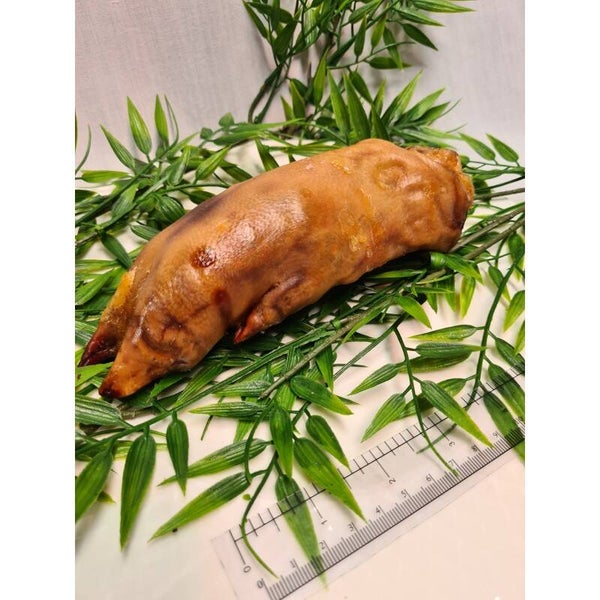 Pig Trotter Whole 50