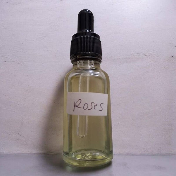 Roses oil
