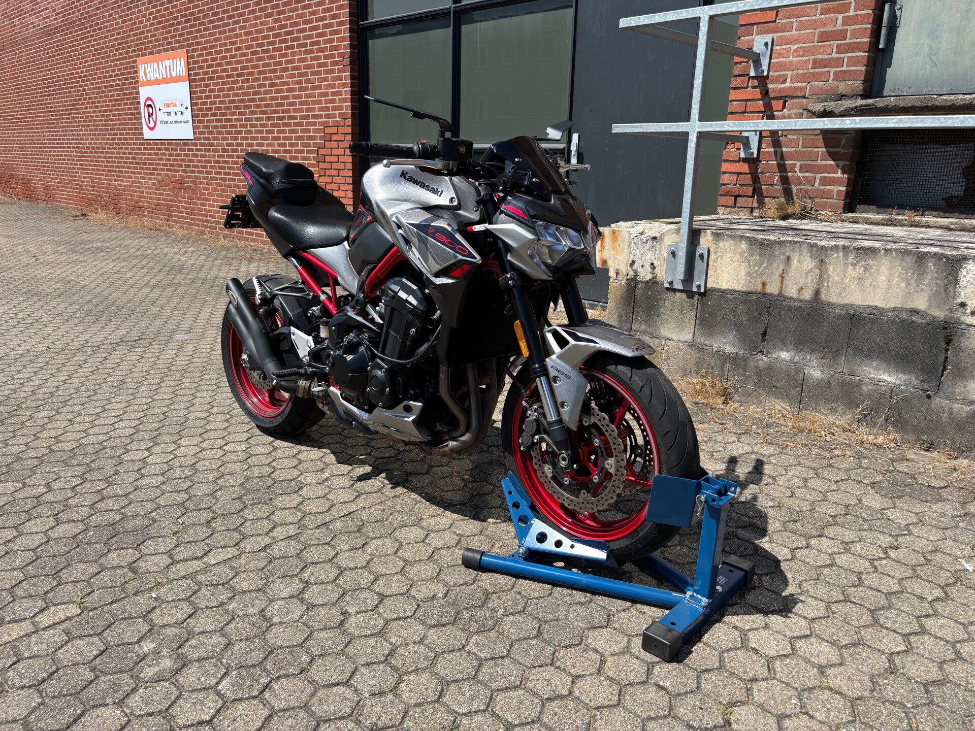 Kawasaki Z900 - 2024