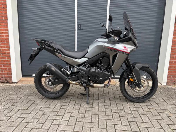 Honda XL750 Transalp -2023 - Quickshifter - Shark uitlaat - 7668km