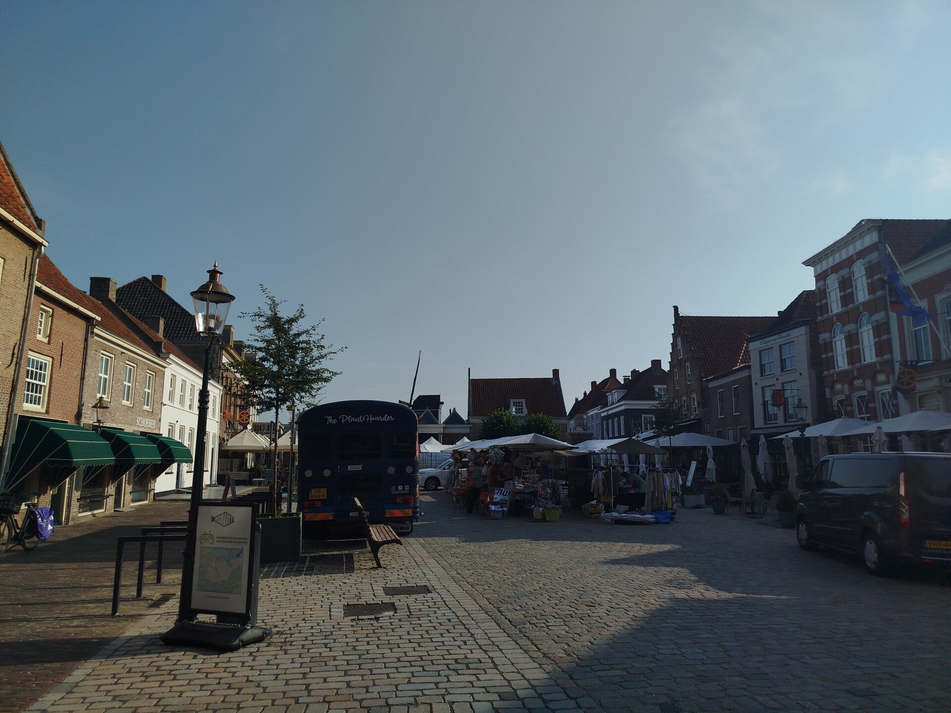 1000066134-standard.jpg