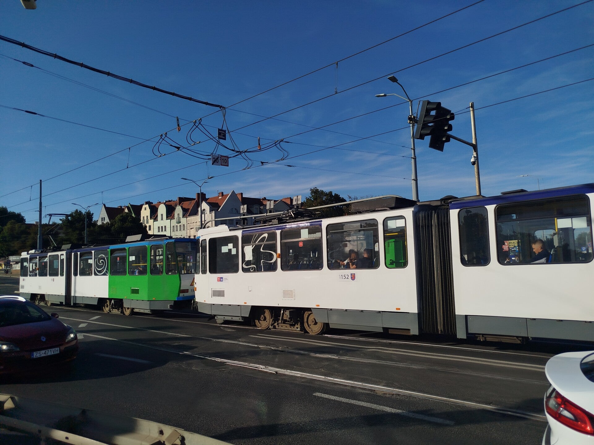 1000068346-standard.jpg