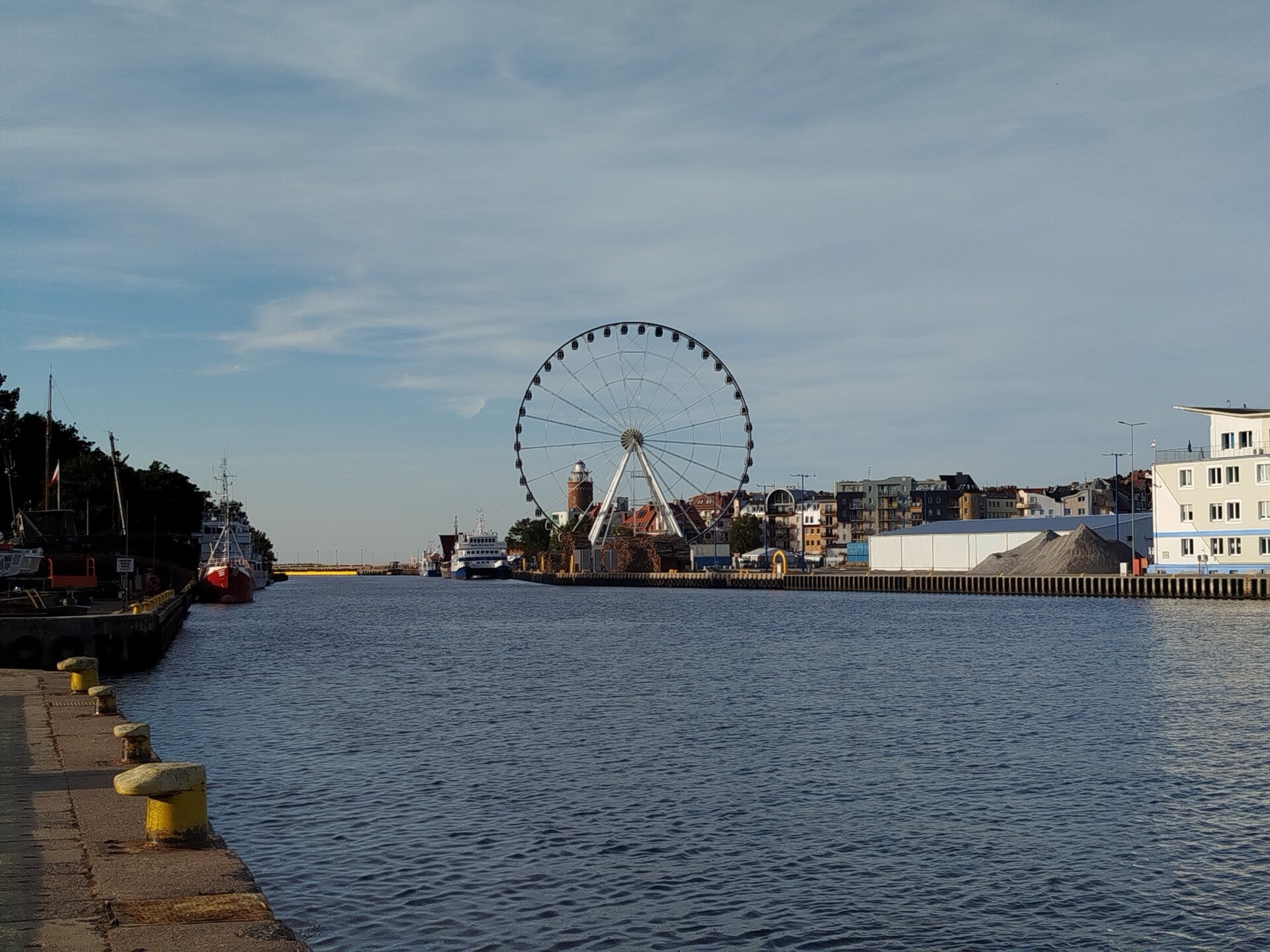 1000068701-standard.jpg