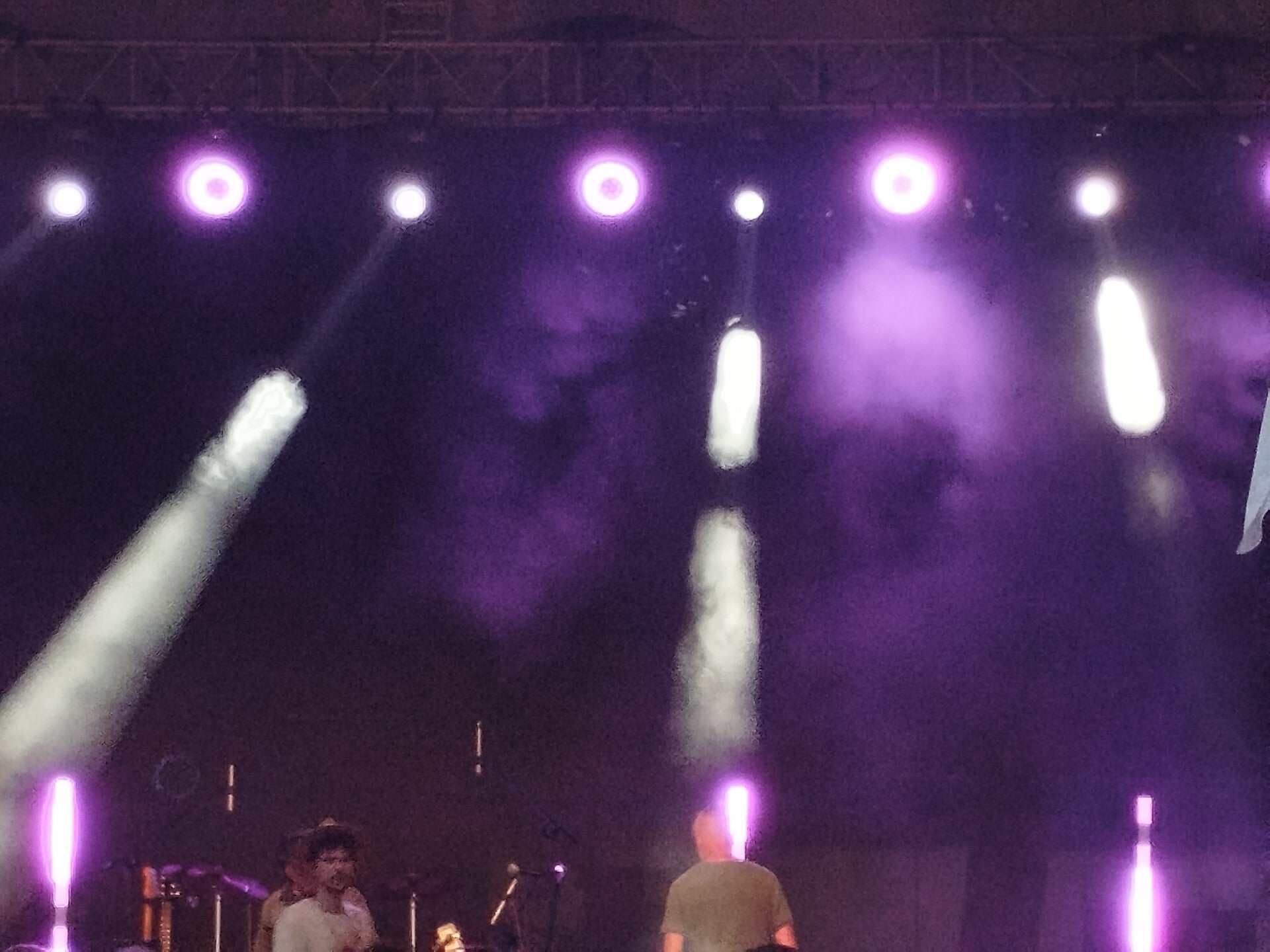1000068950-standard.jpg