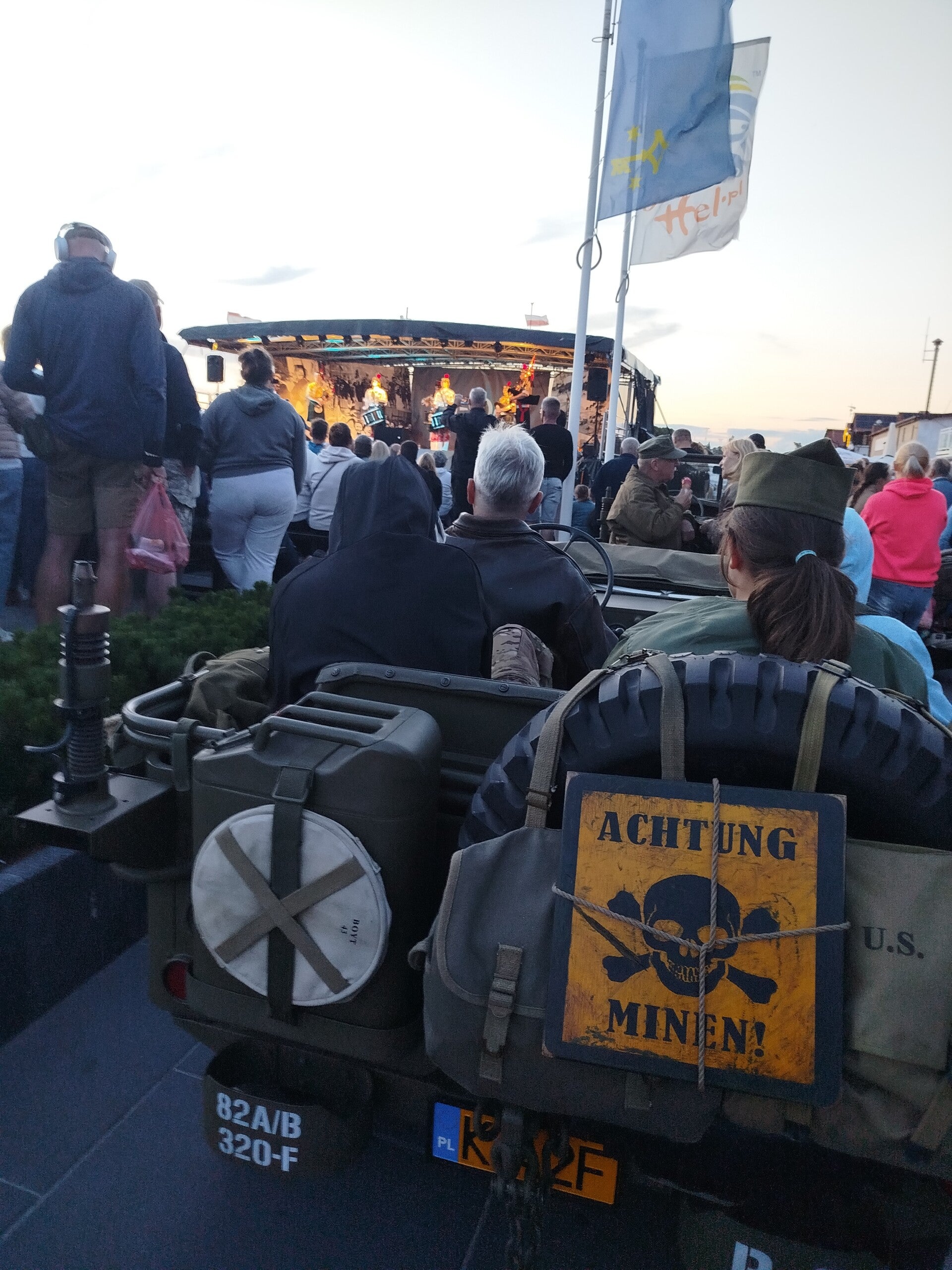 1000069171-standard.jpg