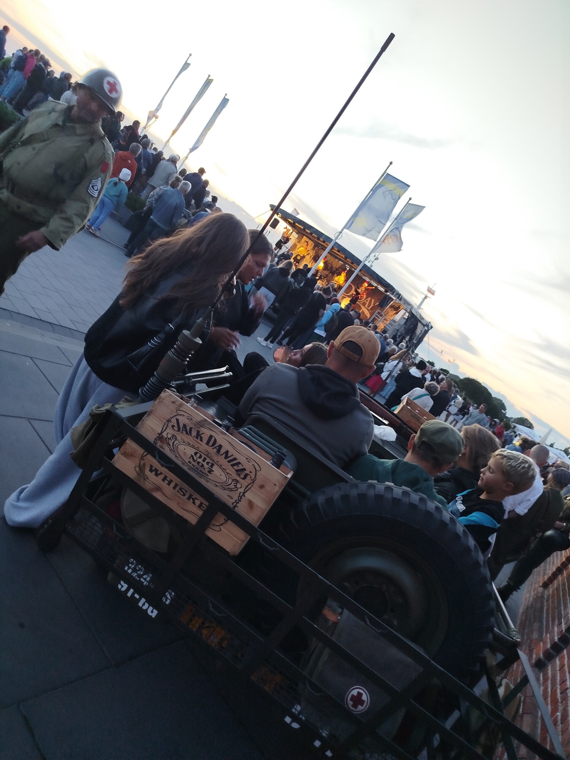 1000069174-standard.jpg