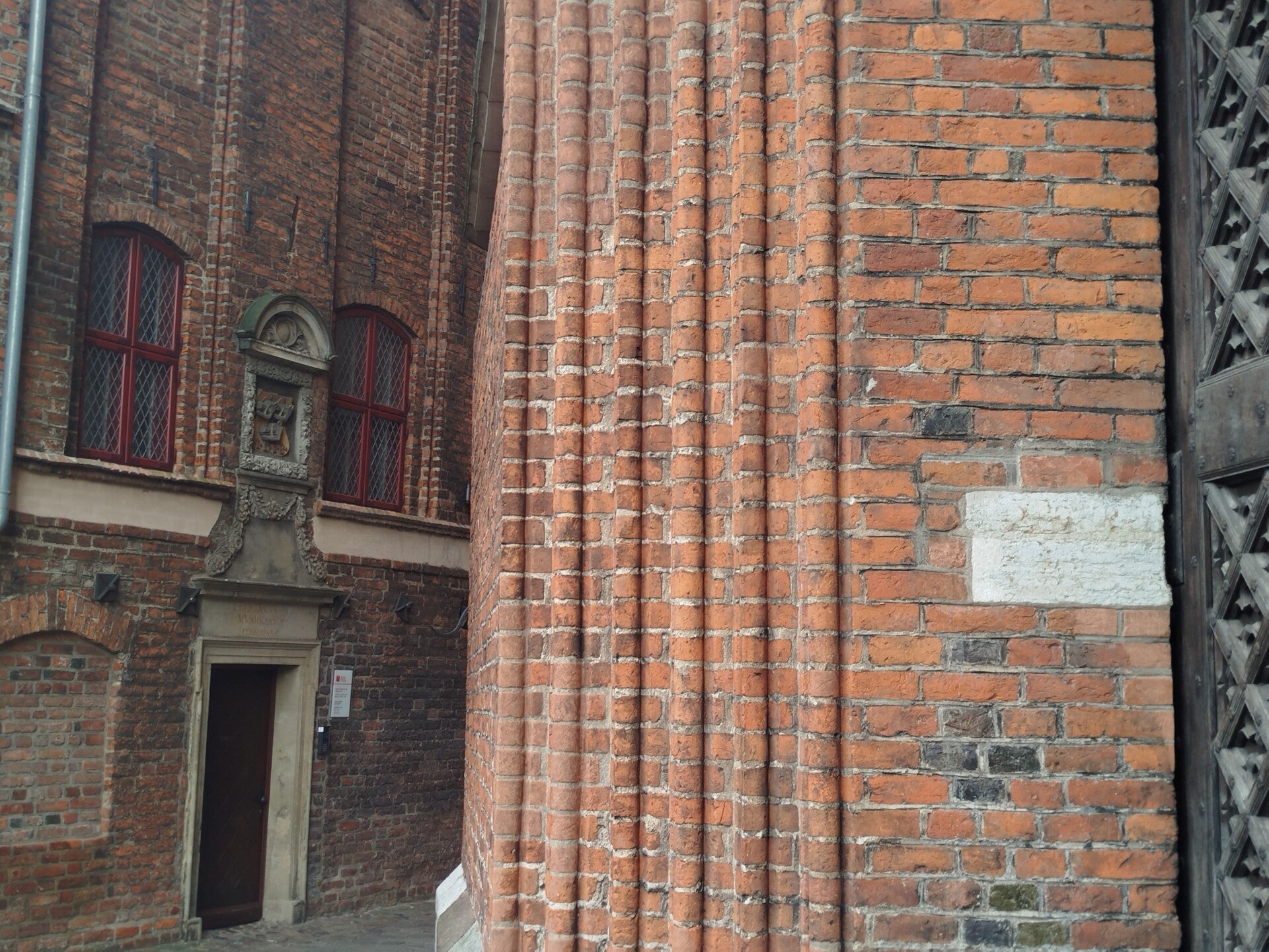 1000069365-standard.jpg