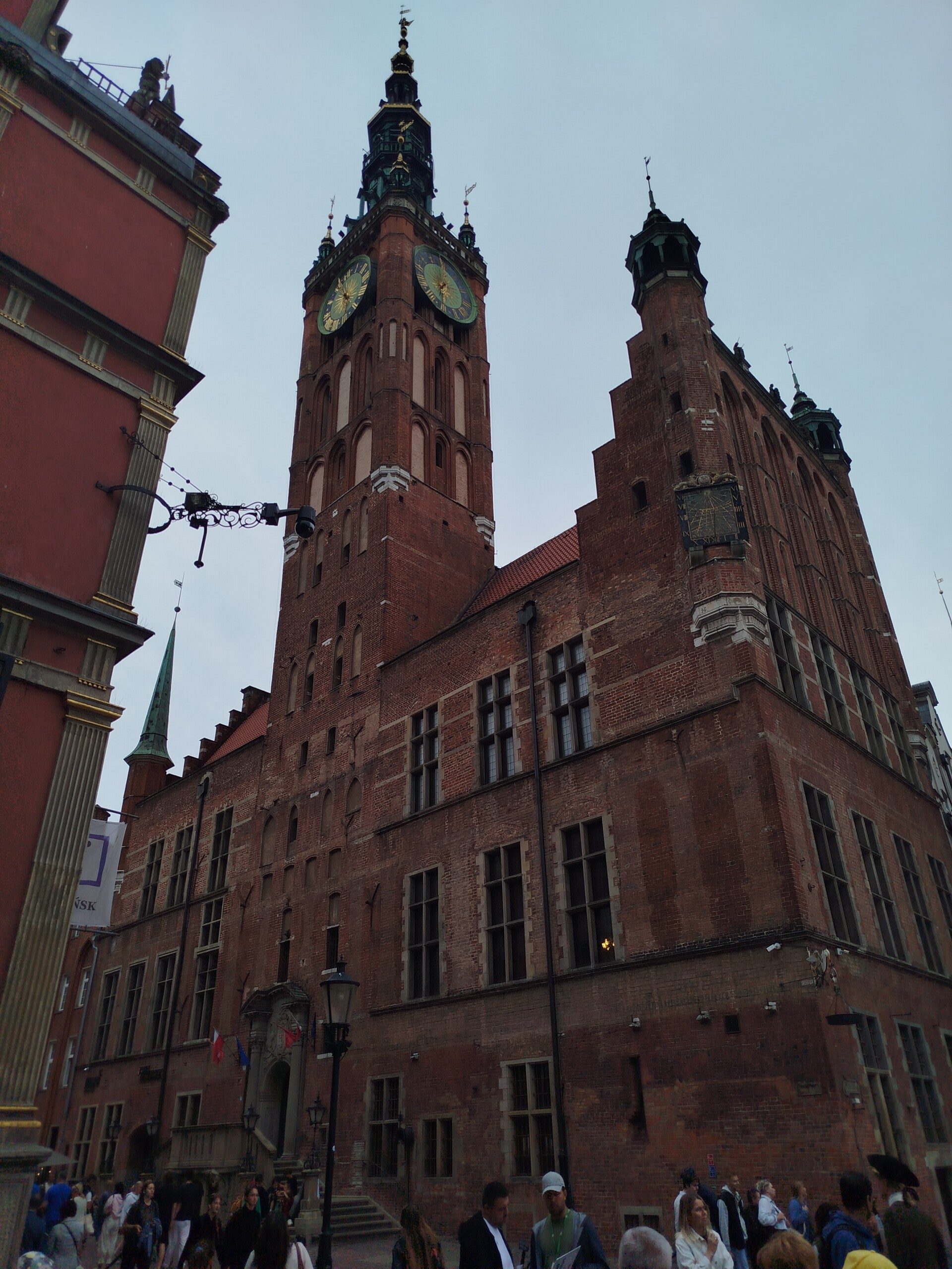 1000069416-standard.jpg