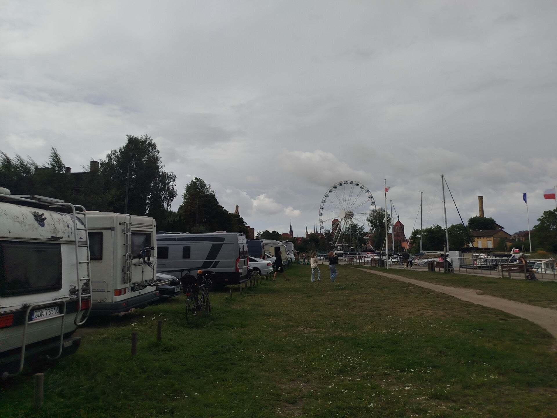 1000069570-standard.jpg