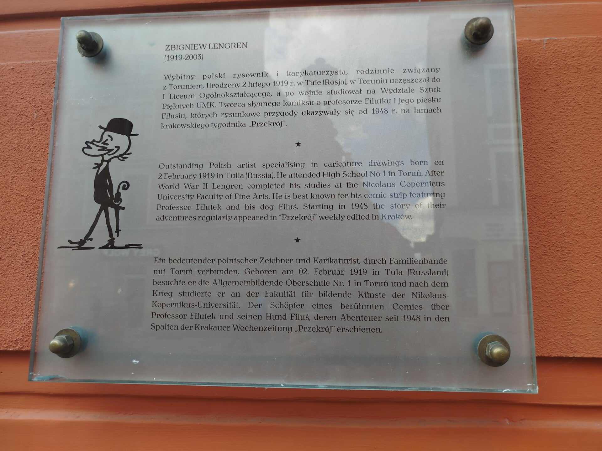 1000070251-standard.jpg
