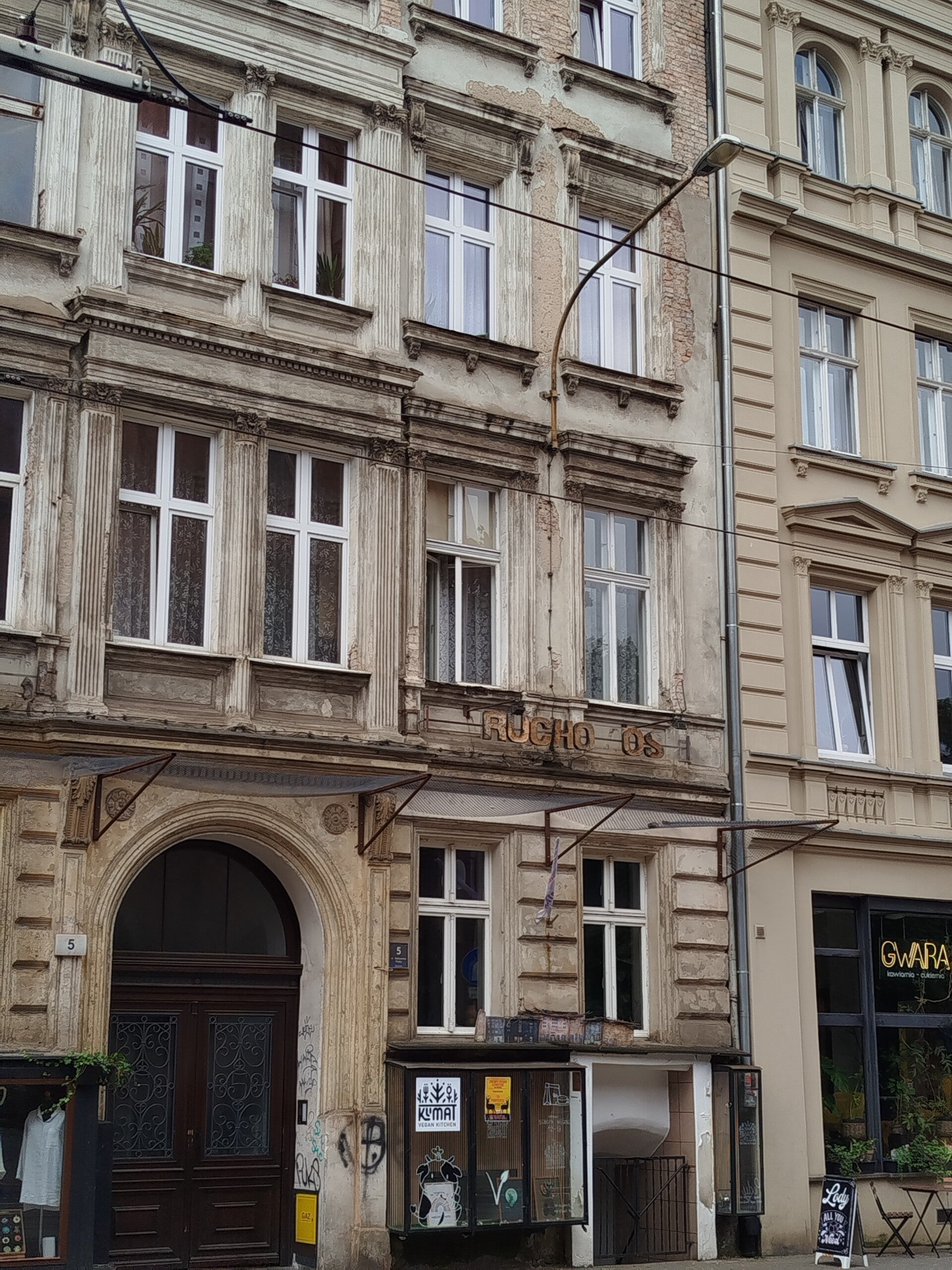 1000070712-standard.jpg