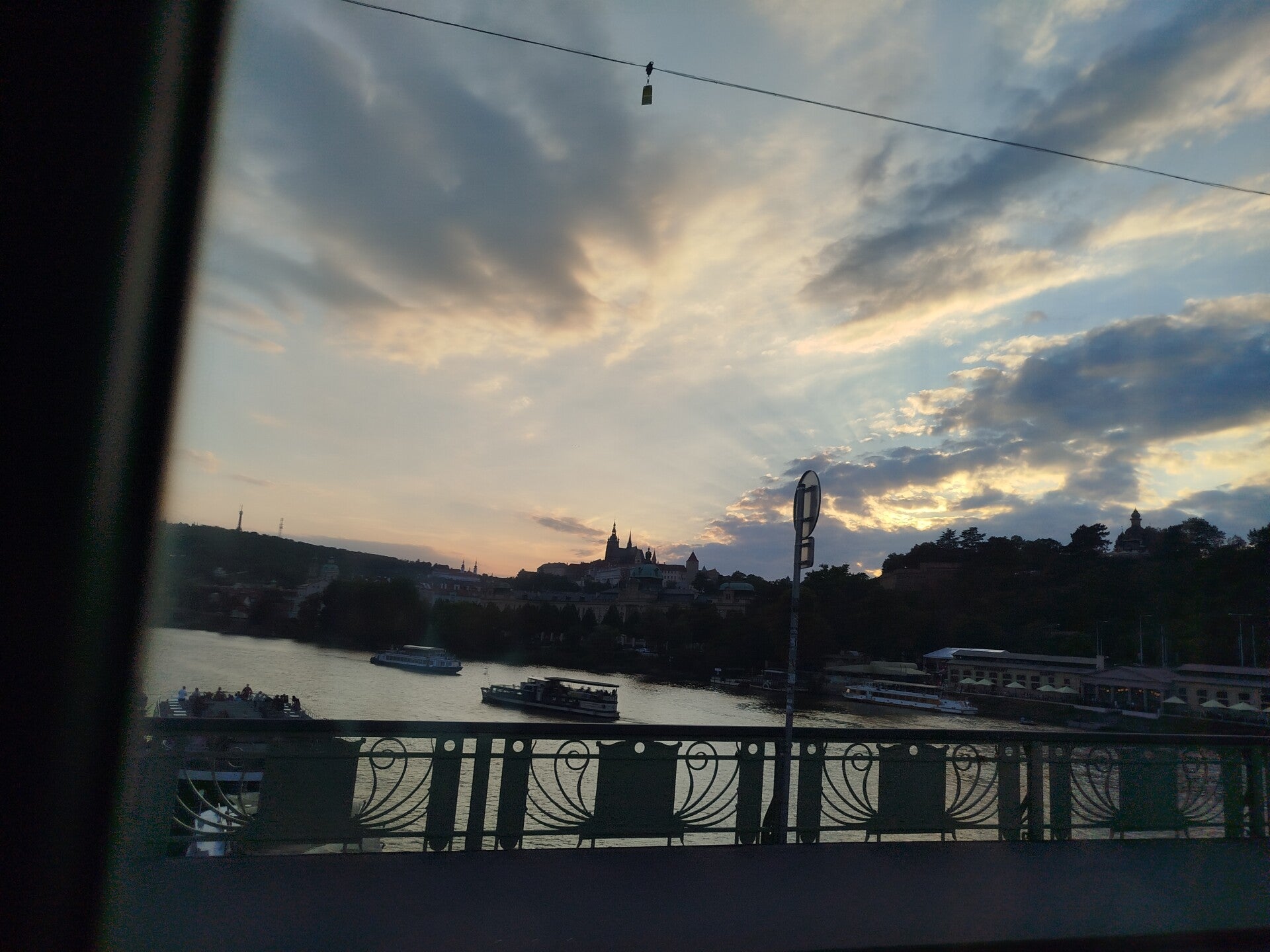 1000071583-standard.jpg