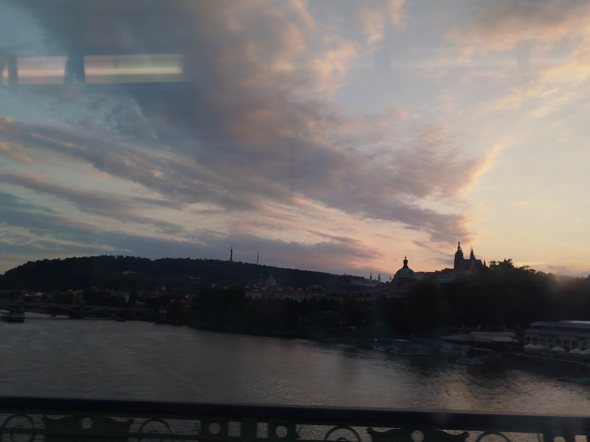 1000071611-standard.jpg