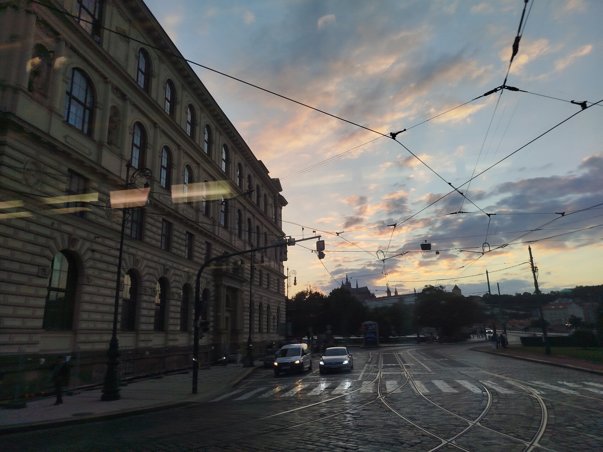1000071614-standard.jpg