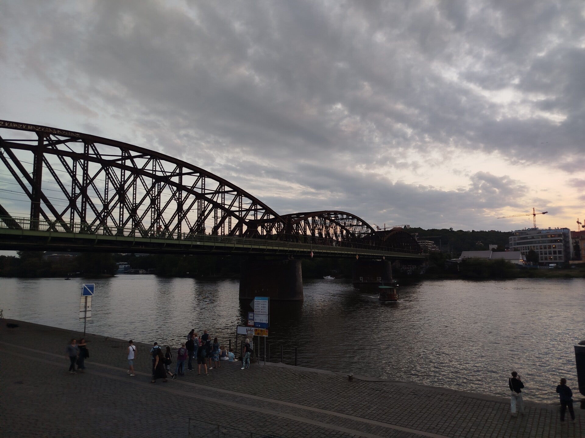 1000071628-standard.jpg