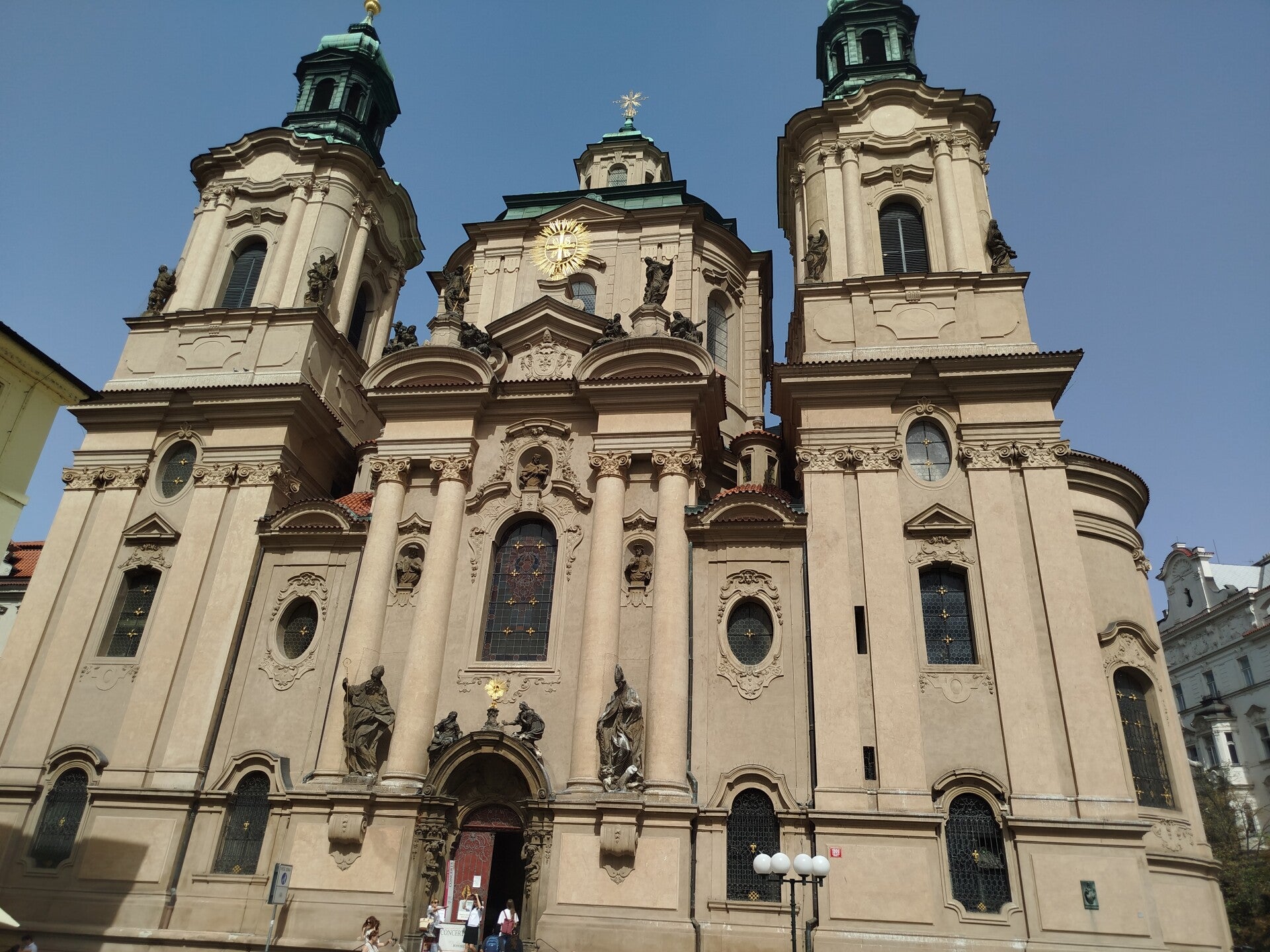 1000071936-standard.jpg