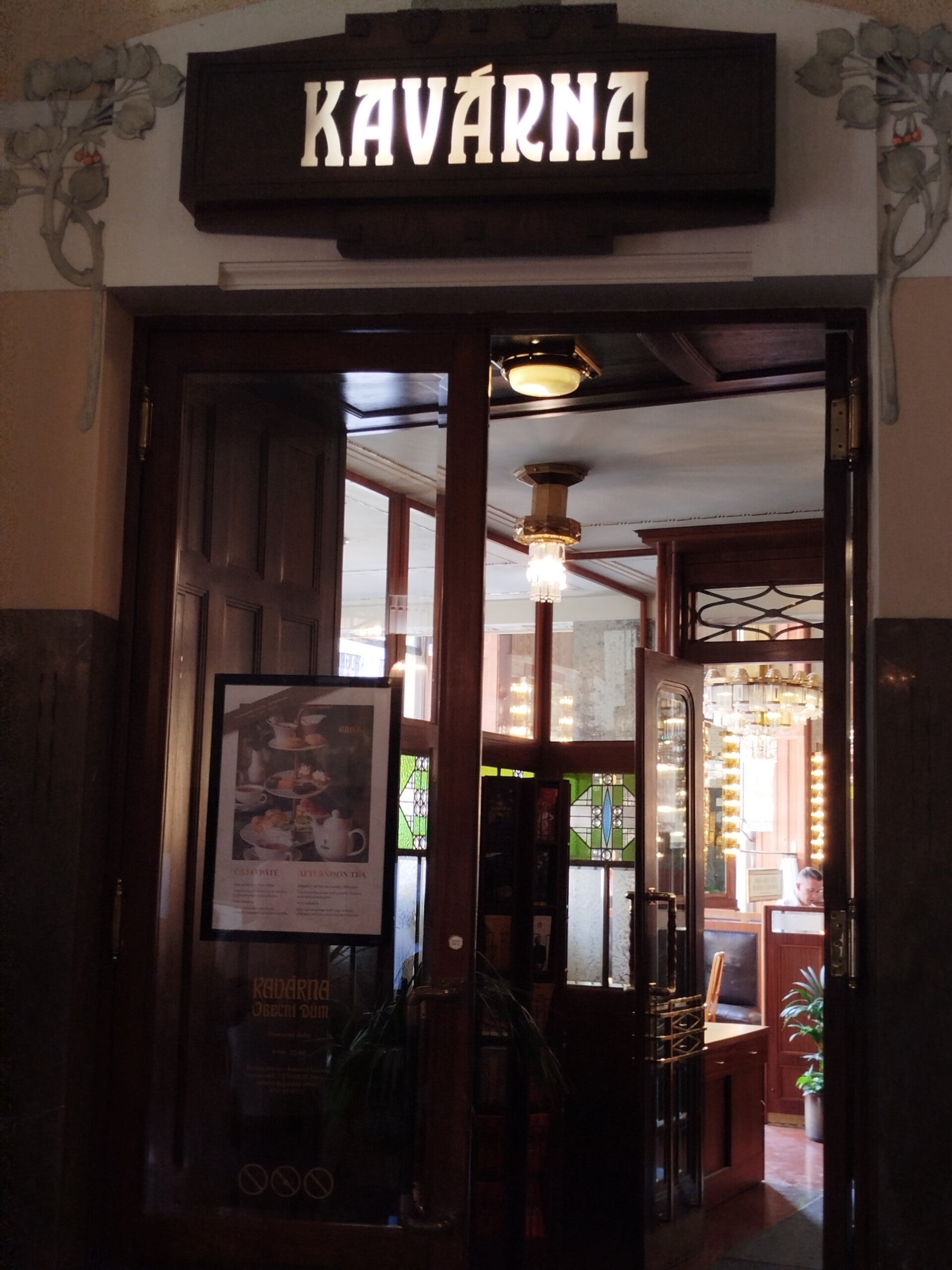 1000071988-standard.jpg