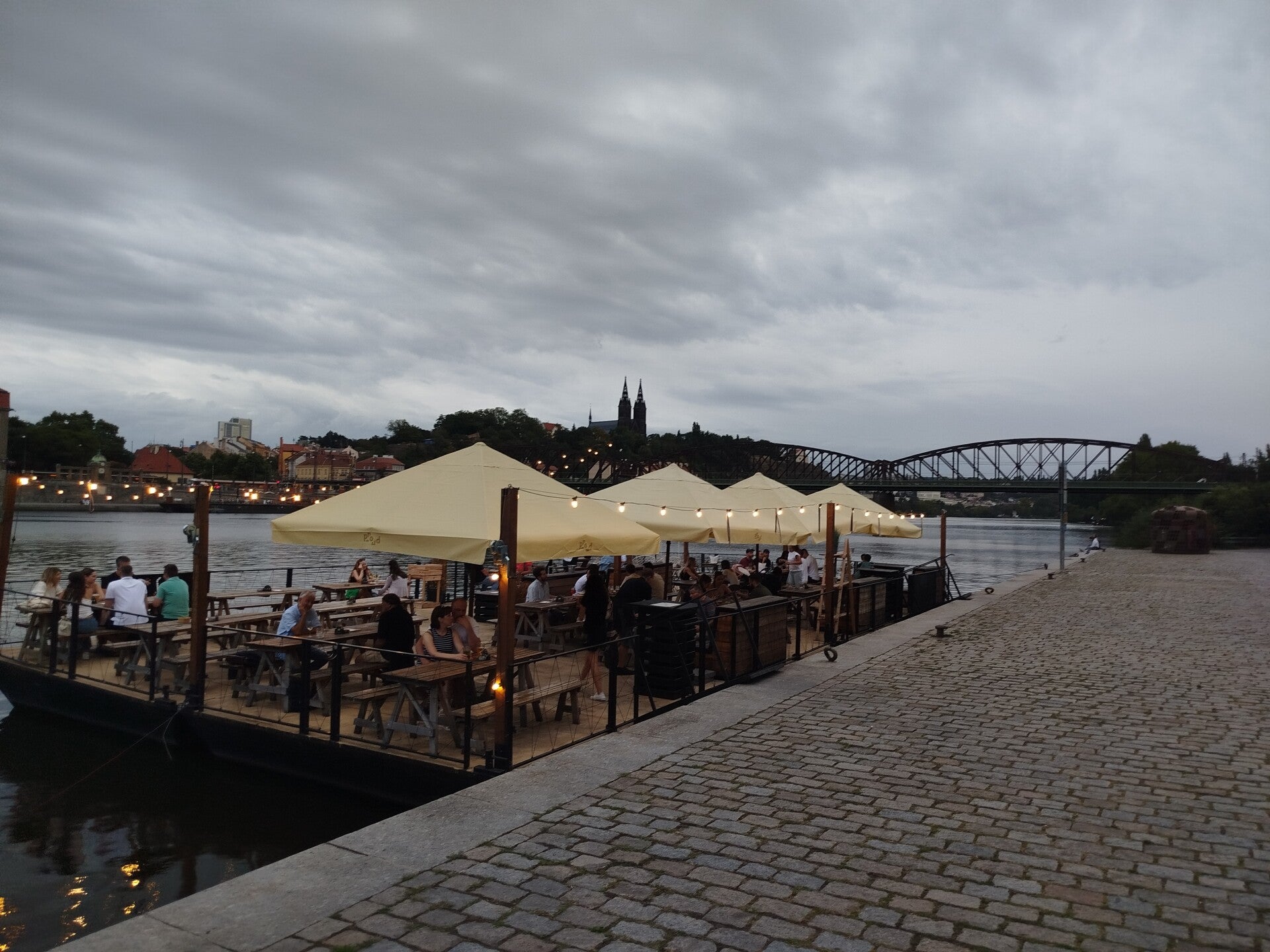 1000072104-standard.jpg