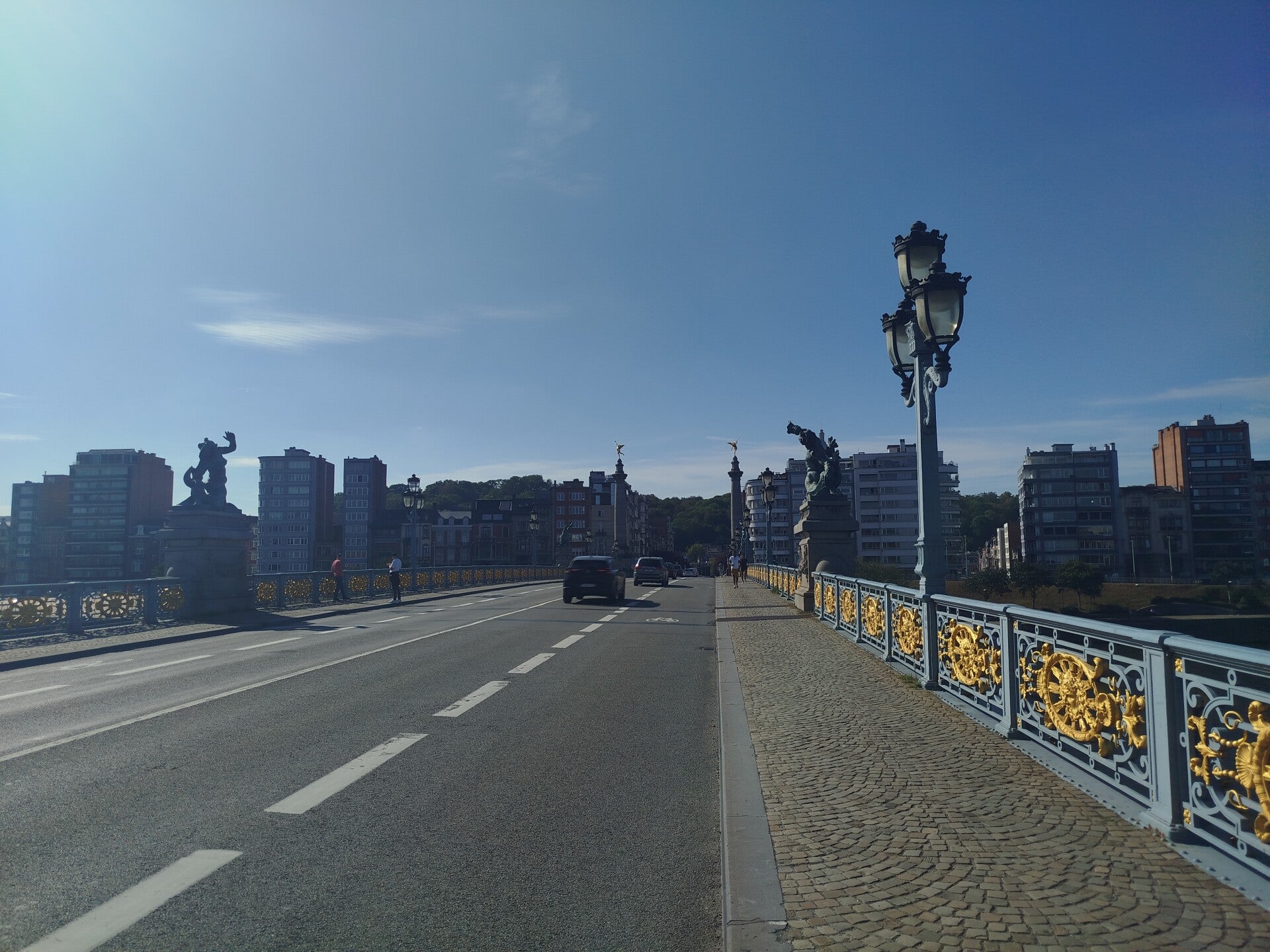 1000076714-standard.jpg