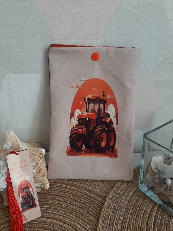 Pochette livre de poche + marque page tracteur