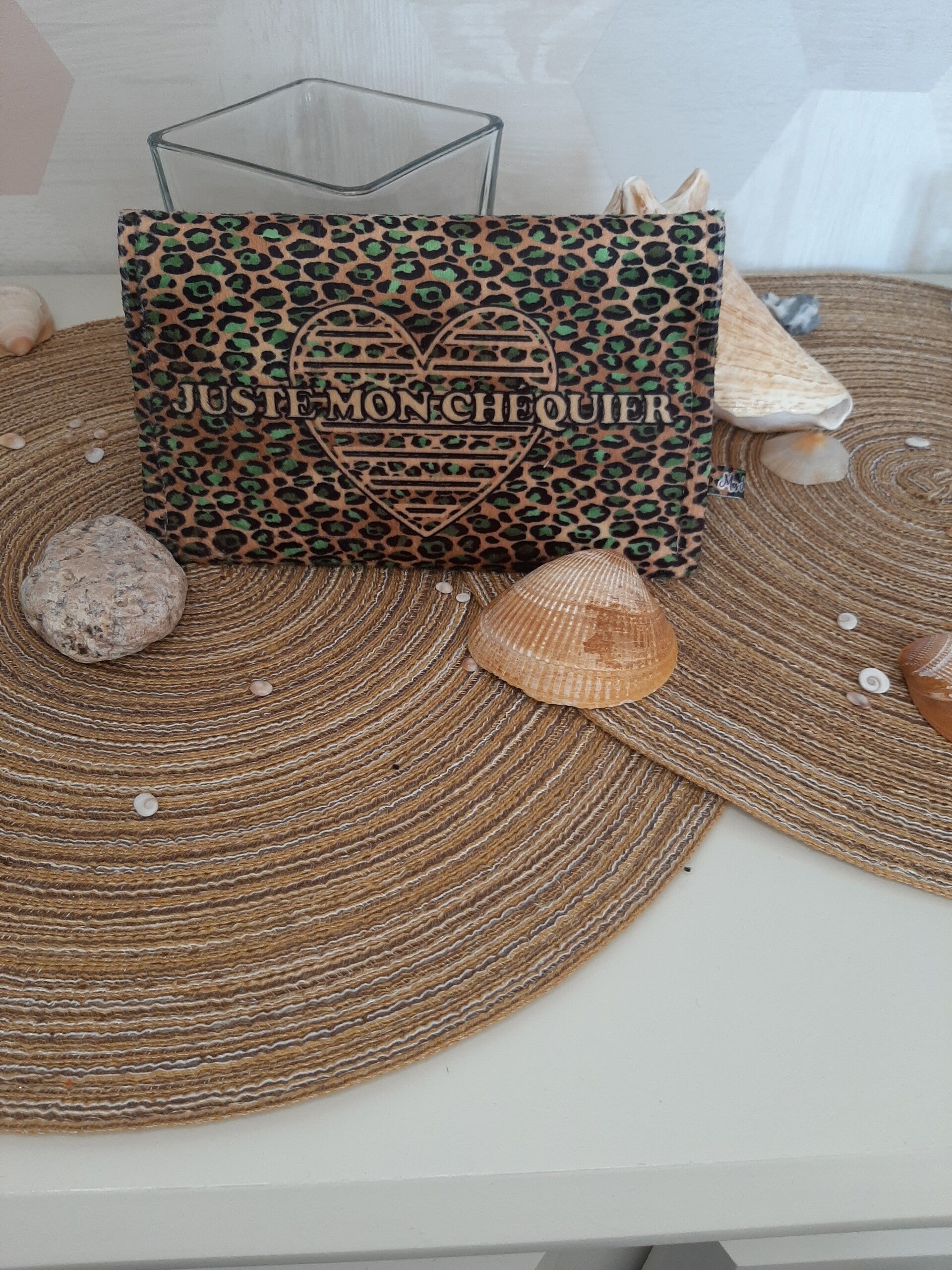 Porte chéquier léopard vert
