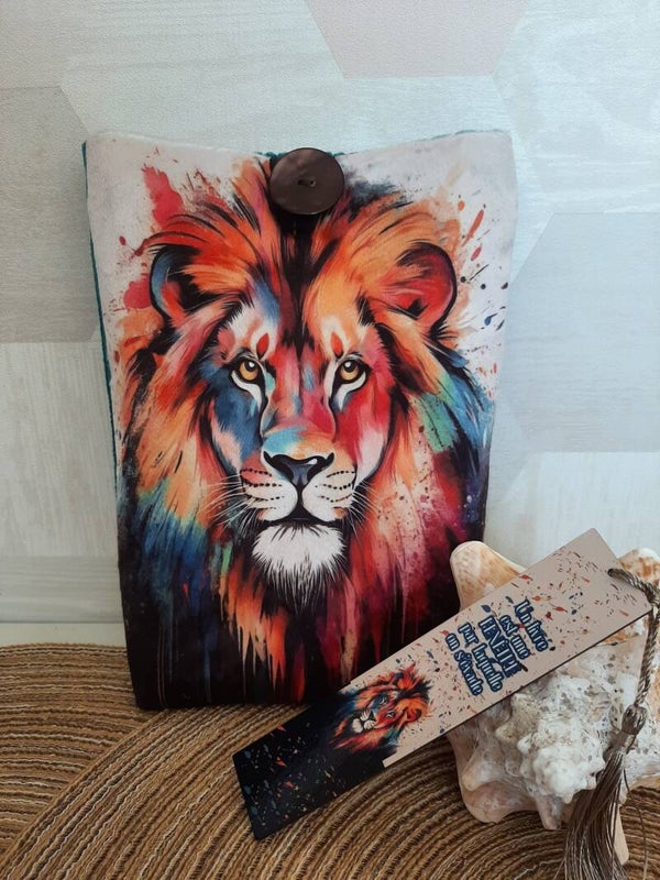 Pochette grand livre + marque page Lion