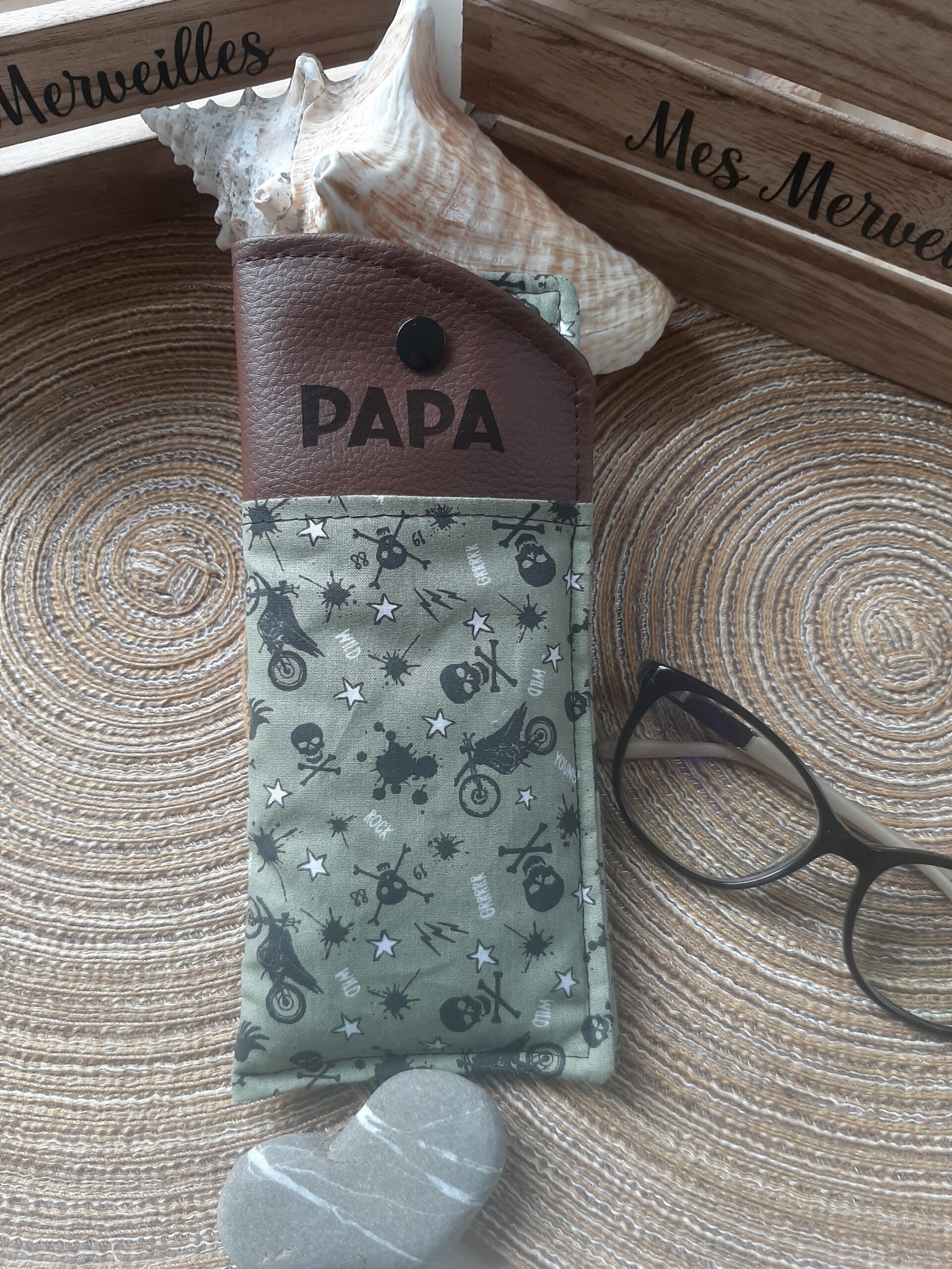 Étui à lunettes "Papa" vert Moto