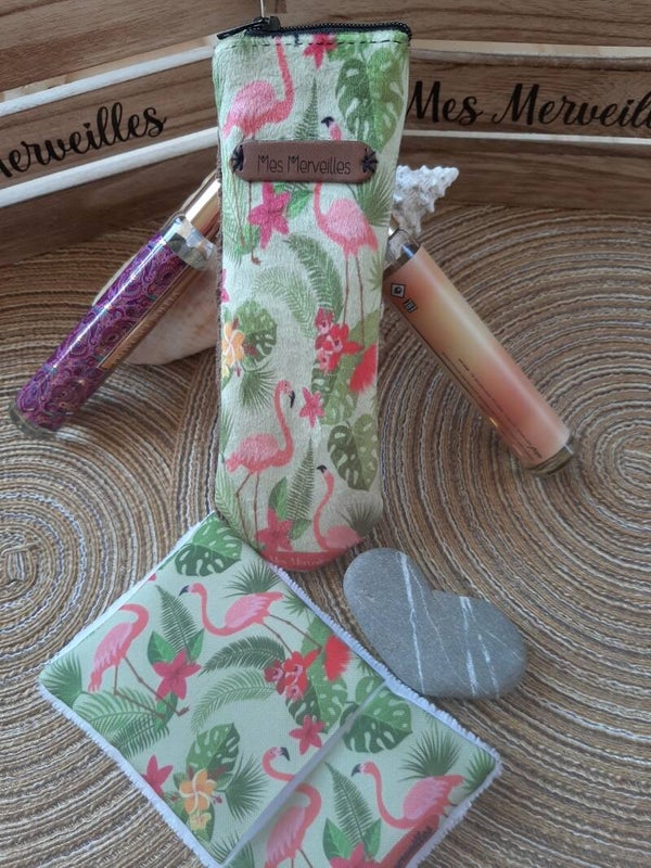 Duo Douceur Printemps 3🌸 – Pochette Essentiel & Gant Démaquillant Assorti (Offre Week-end)