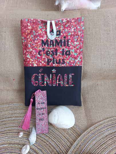 Pochette livre de poche + marque page